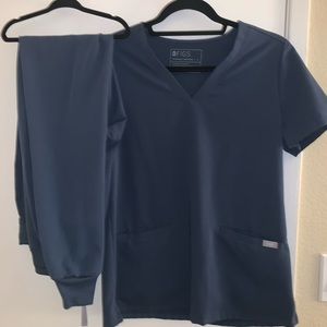 Womens figs scrubs / dark harbor